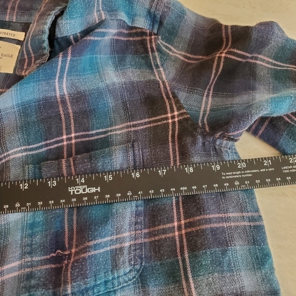 AMERICAN Eagle Flannel Button Up Shirt Womens Small Destroyed Blue Pink Plaid - Picture 5 of 13